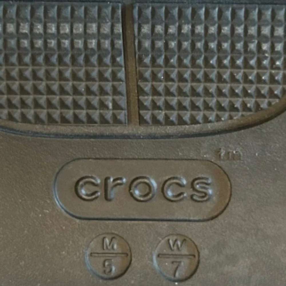 CROCS mega crush